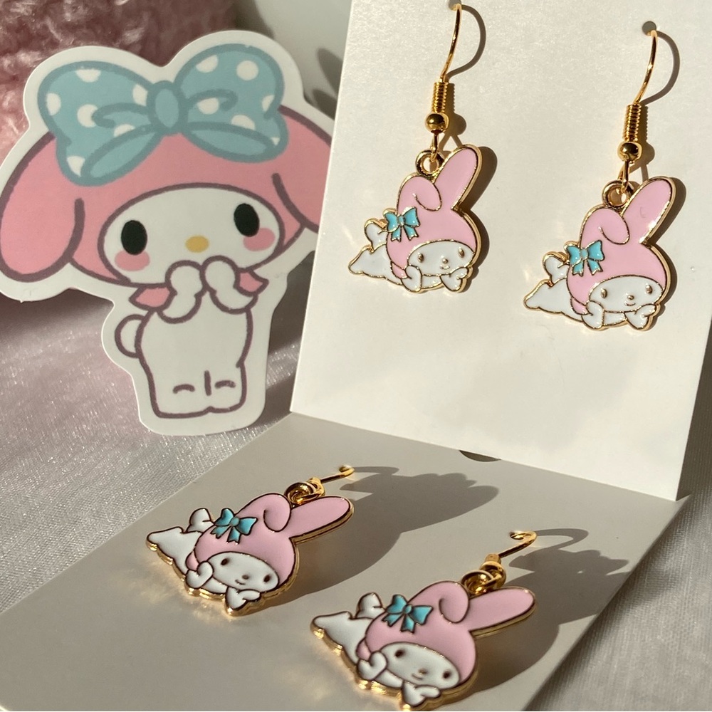 MY MELODY EARRINGS !